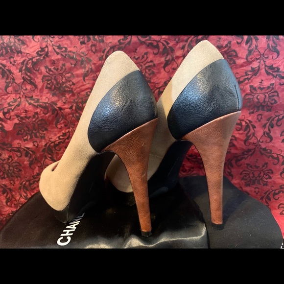 BCBGeneration black & tan suede + leather pumps 8 - Picture 4 of 8